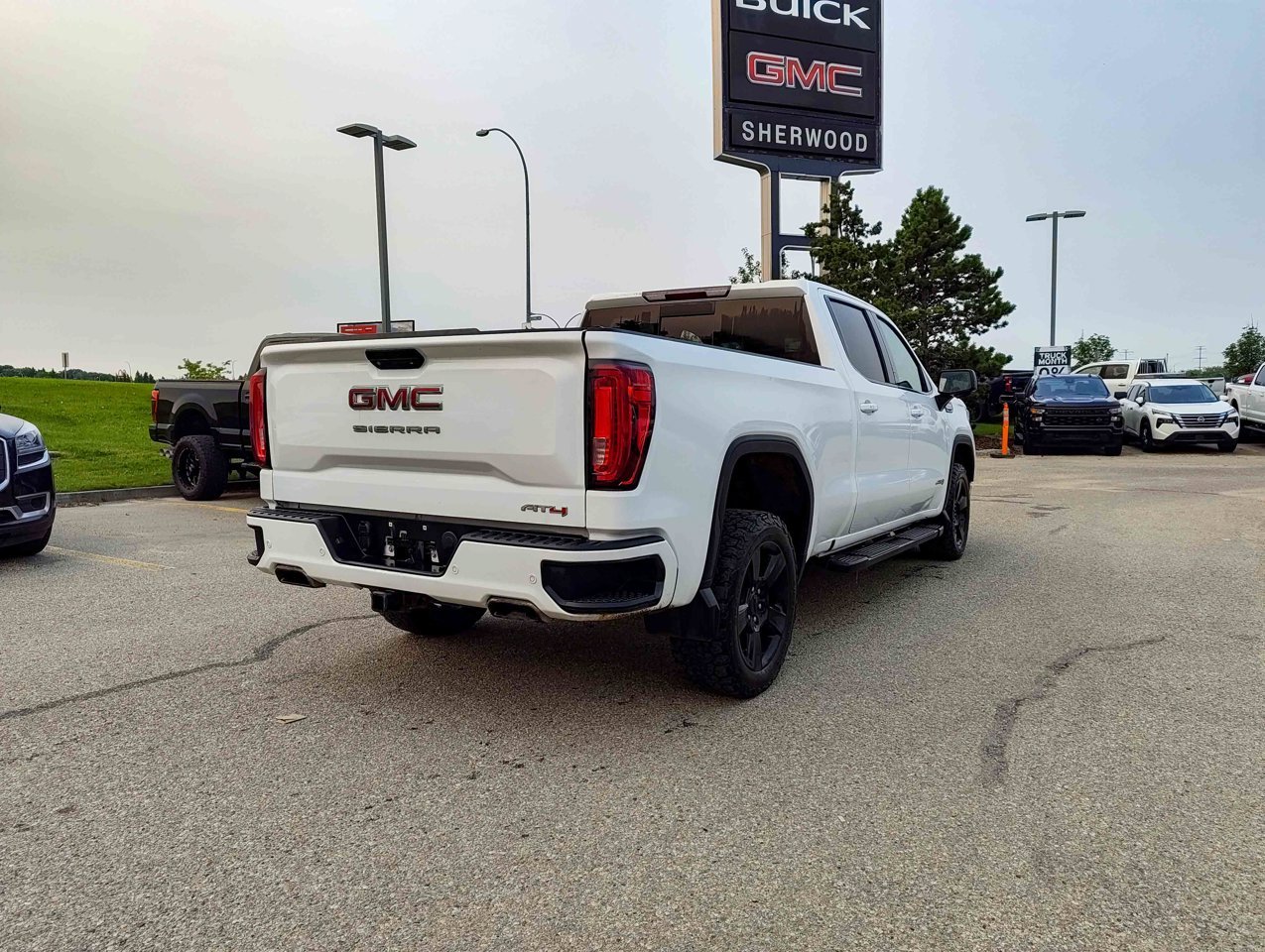 2019 GMC Sierra 1500 4WD Crew Cab 157 AT4 White Sherwood Park - photo #5