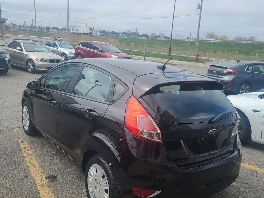 2014 Ford Fiesta 2014 Black