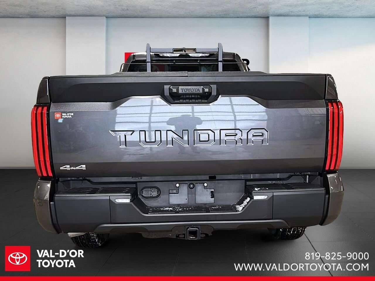 2026 Toyota Tundra SR5 Double Cab 4x4 caisse longue Magnetic Grey Metallic Val-d'Or - photo #2