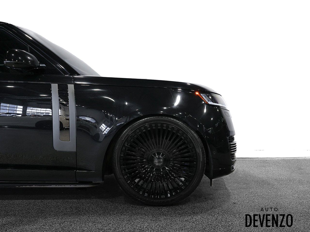 2023 Land Rover Range Rover Black Saint-Eustache - photo #4