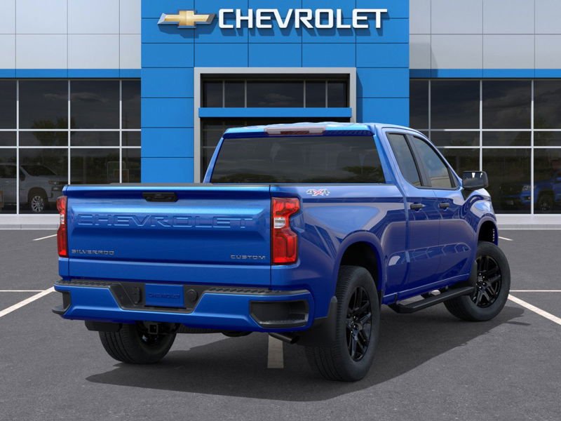 CHEVROLET Silverado 1500 Custom cabine double 4RM 147 po 2026 Bleu déferlante métallisé