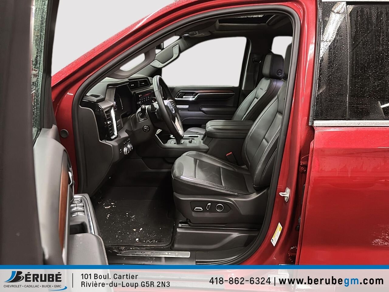 2024 GMC 1500 4RM, CAISSE COURTE, CAB. MULTIPLAC Denali cabine multiplace 4RM 147 po Red Rivière-du-Loup - photo #8
