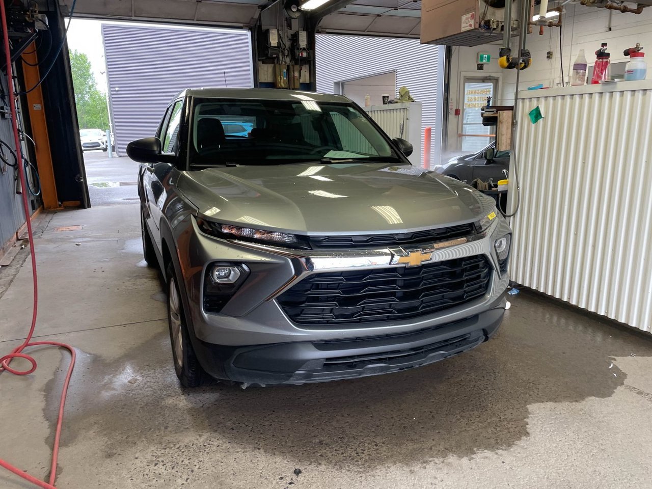 Chevrolet Trailblazer LS AWD *CARPLAY* GR COMMODITÉ BLUETOOTH WIFI USB 2024 Gris Saint-Jérôme - photo #8