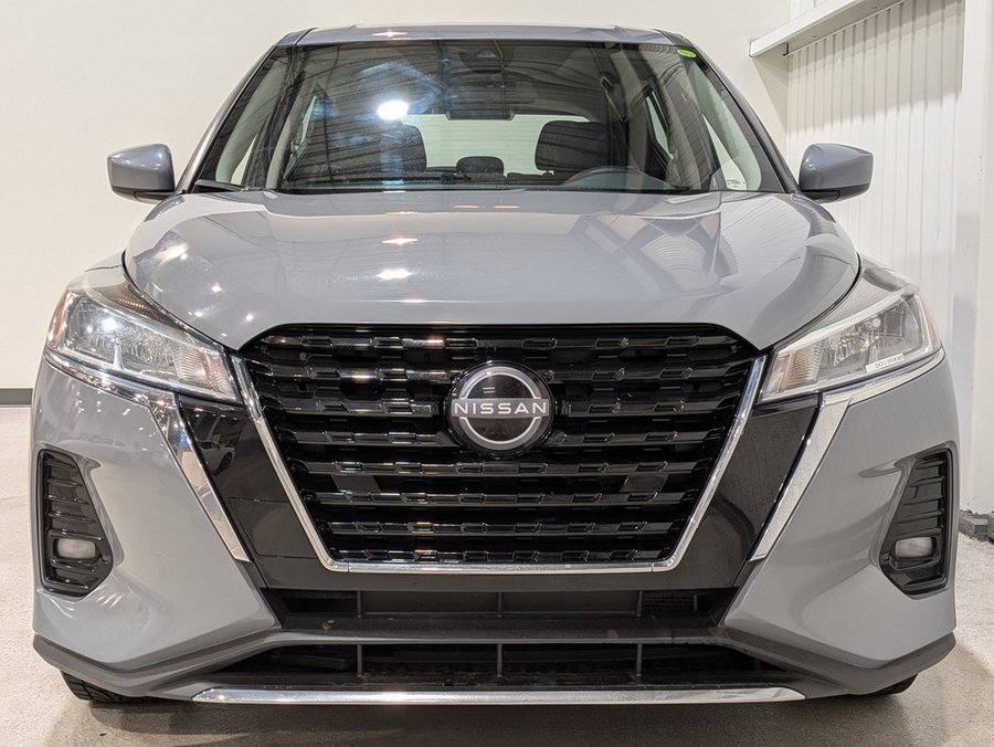 2024 Nissan Kicks Grey