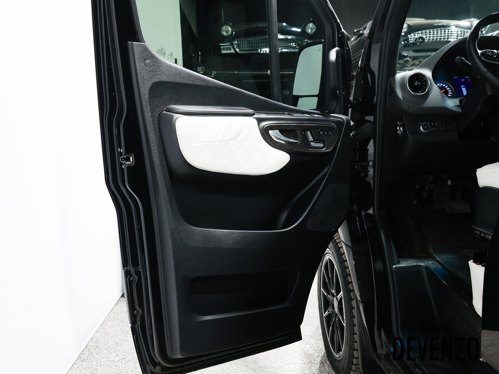 2022 Mercedes-Benz Sprinter fourgonnette utilitaire Black Saint-Eustache - photo #5