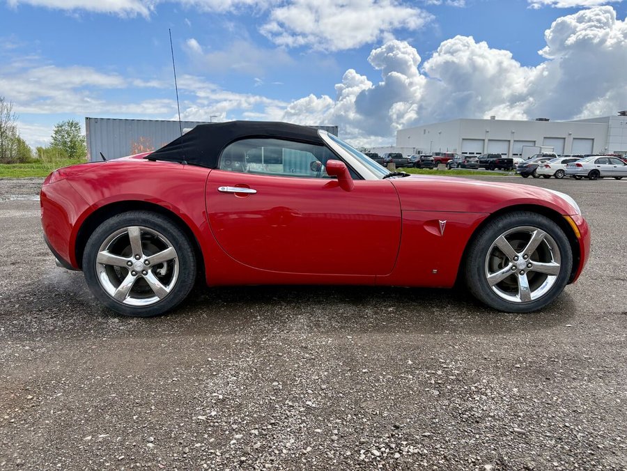 PONTIAC SOLSTICE GXP Cabriolet 2 portes GXP 2008 Rouge