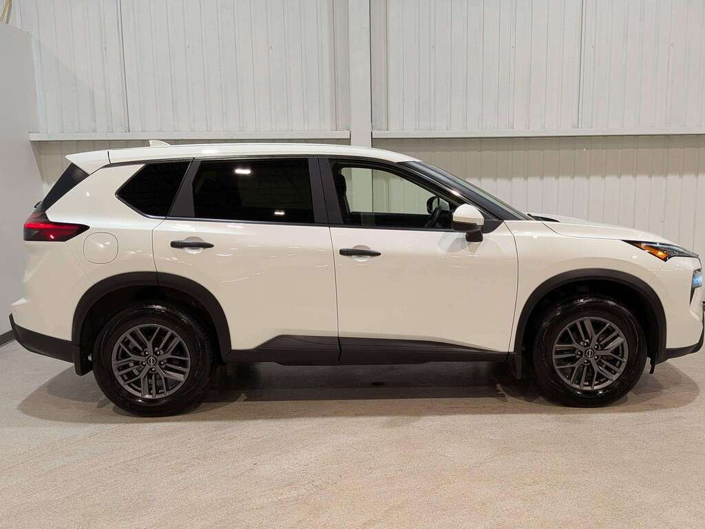 2024 Nissan Rogue AWD SV Moonroof White Val-David - photo #4