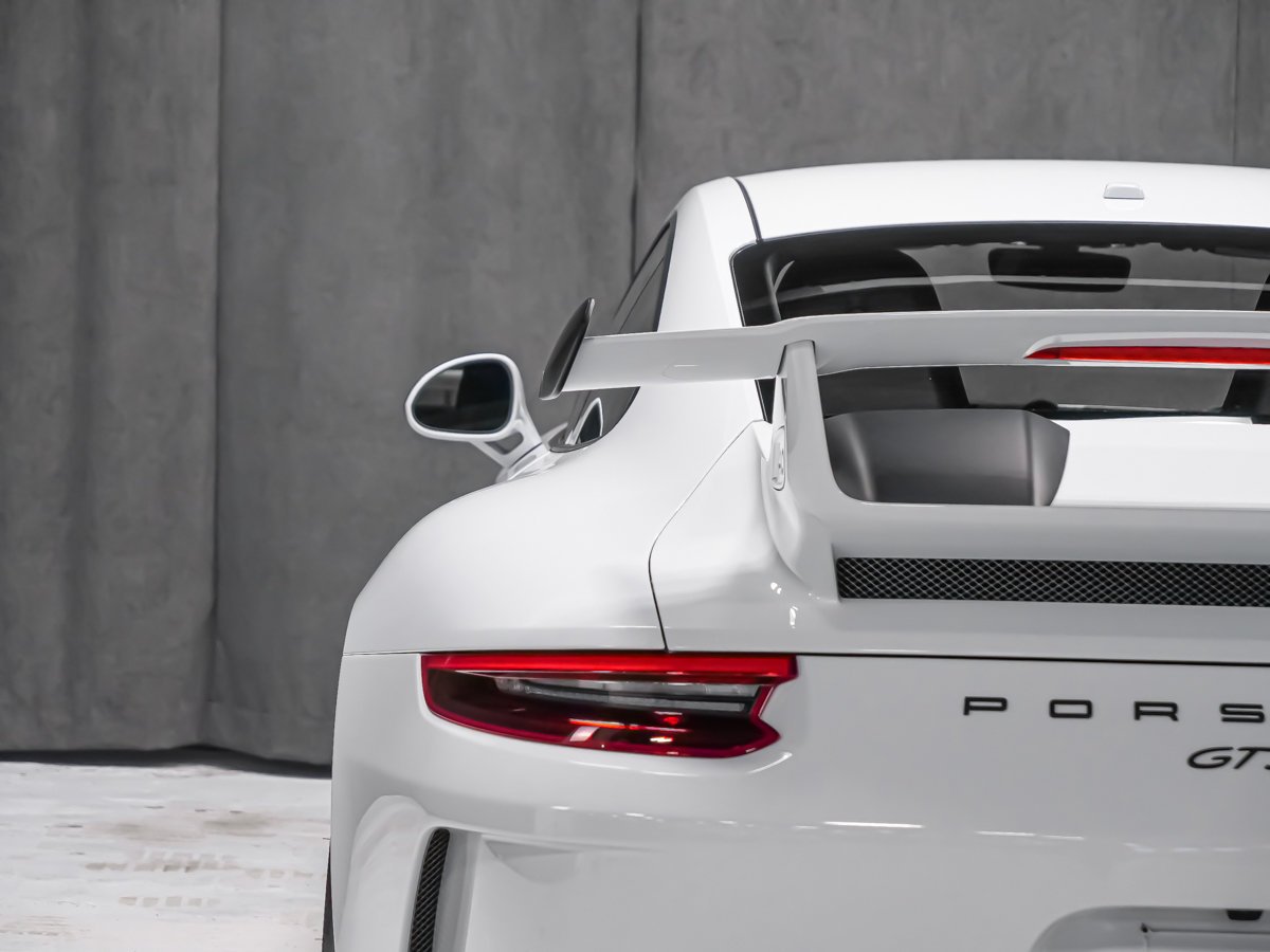 2018 Porsche 911 GT3 White Montreal - photo #8