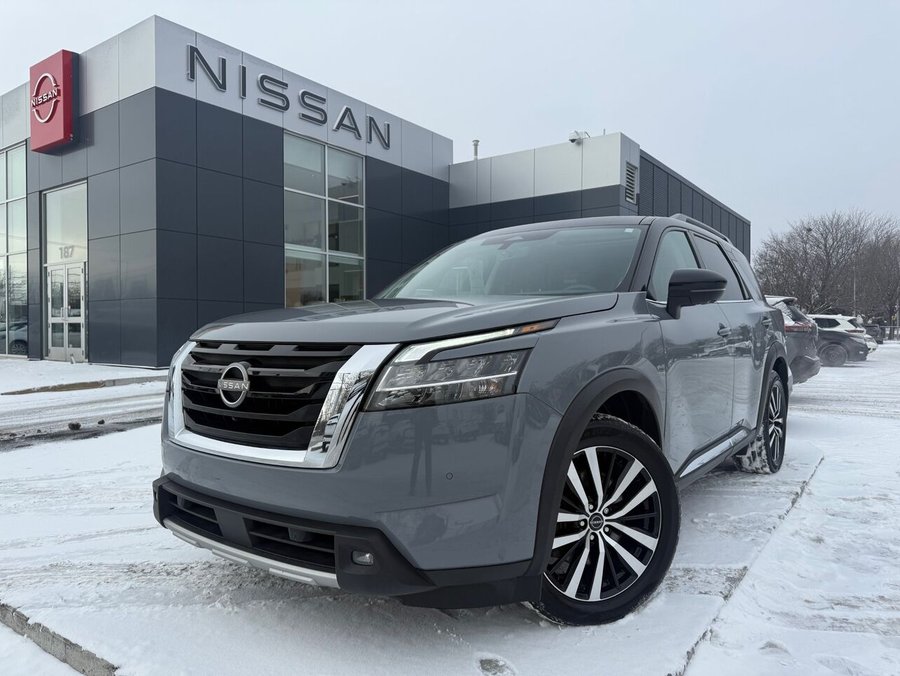Nissan Pathfinder 2023 Gris