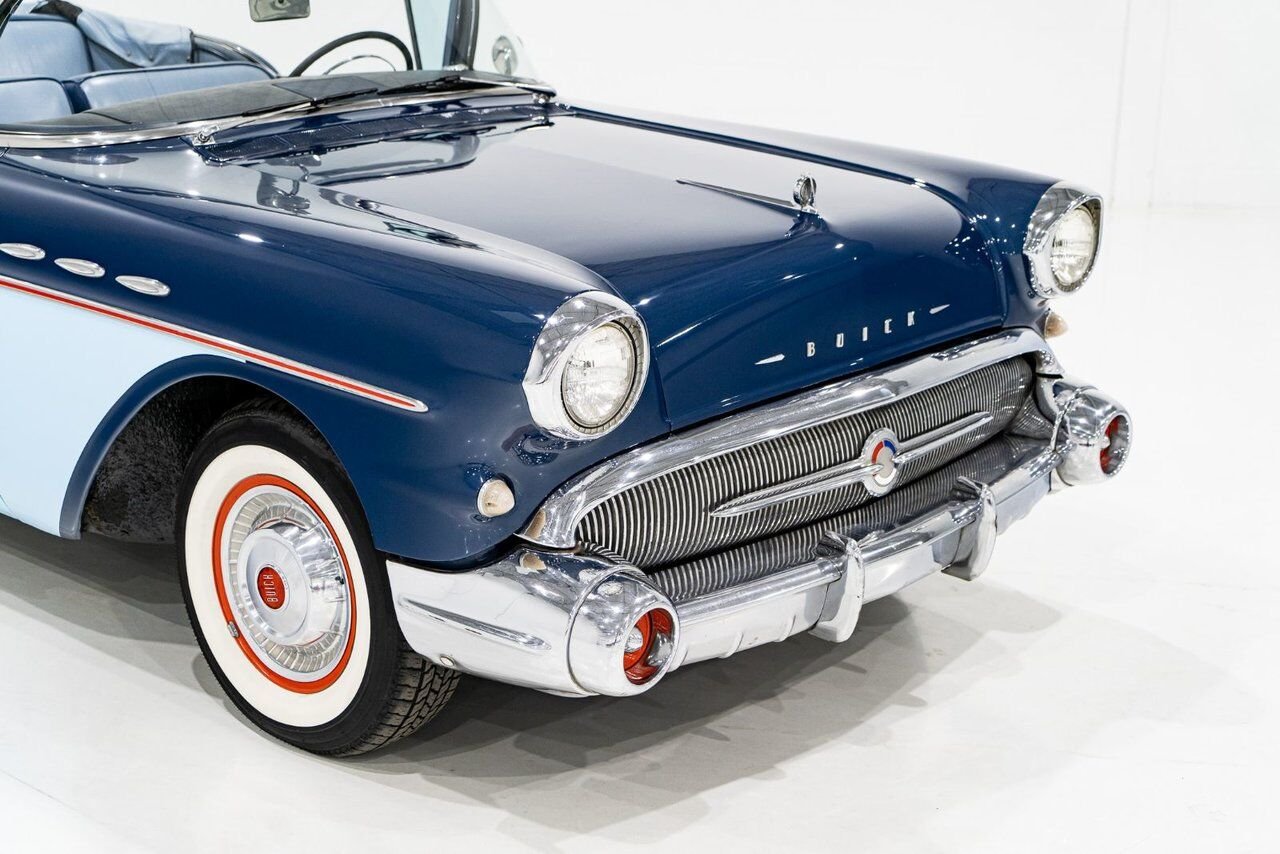 Buick Special 364/300HP NailHead 1 of only 2,056 | PRICE IN USD 1957 Bleu Montréal - photo #25