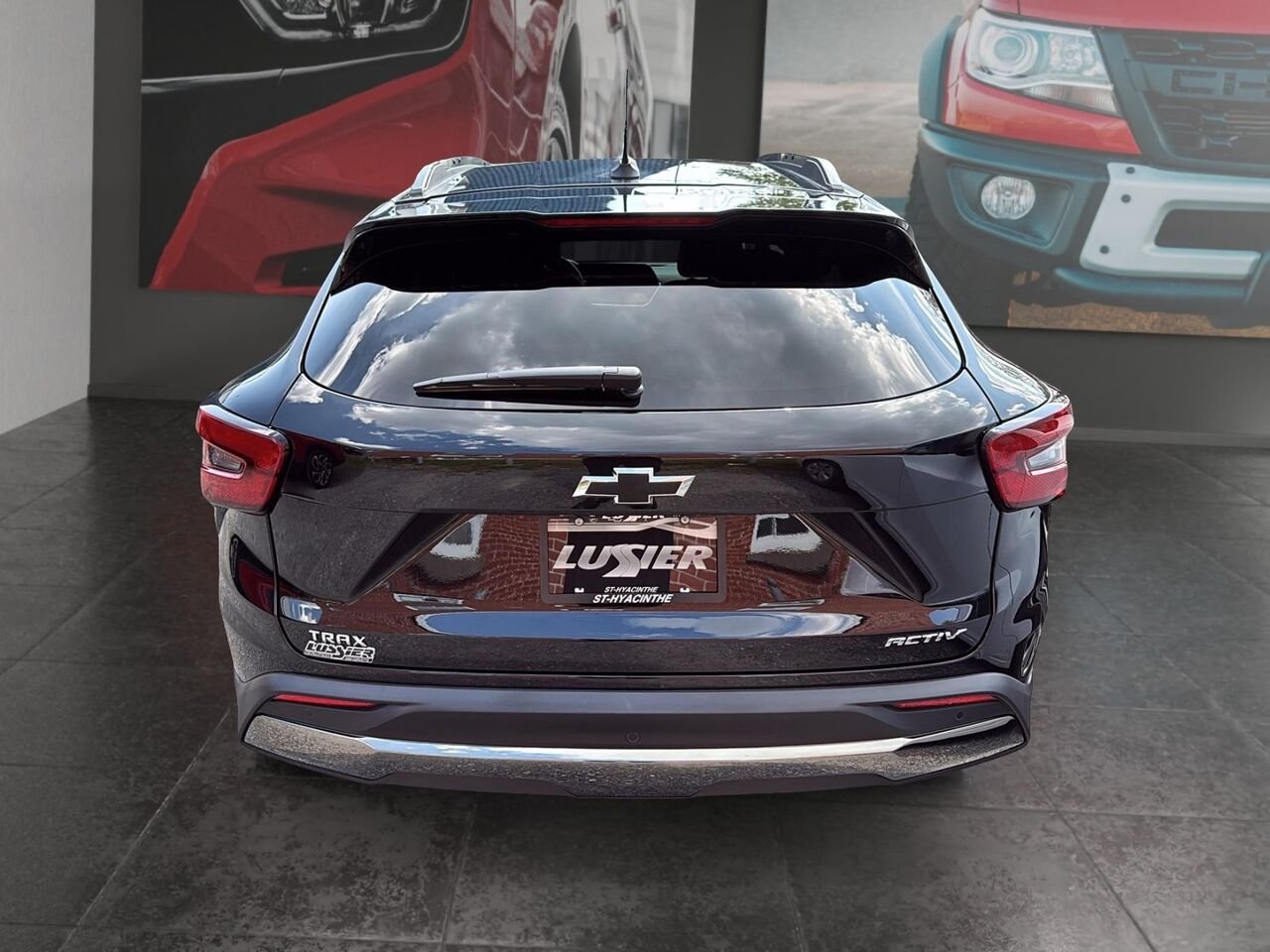 CHEVROLET Trax ACTIV 2026 NOIR MOSAIQUE METALLISE Saint-Hyacinthe - photo #2