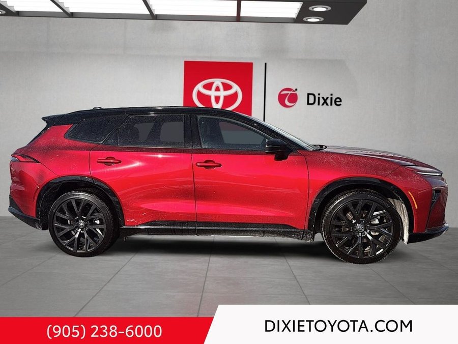 2025 Toyota Crown Signia 2025 Red