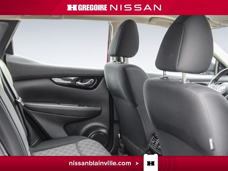 2022 Nissan Qashqai Red Laval - photo #25