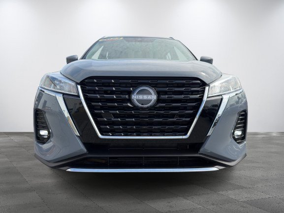 2024 Nissan Kicks Grey Thetford Mines - photo #1
