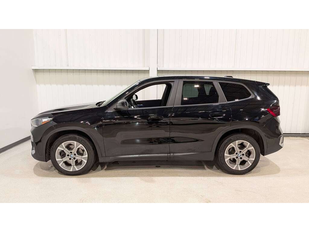 2023 BMW X1 xDrive28i Sports Activity Vehicle Black Val-David - photo #4
