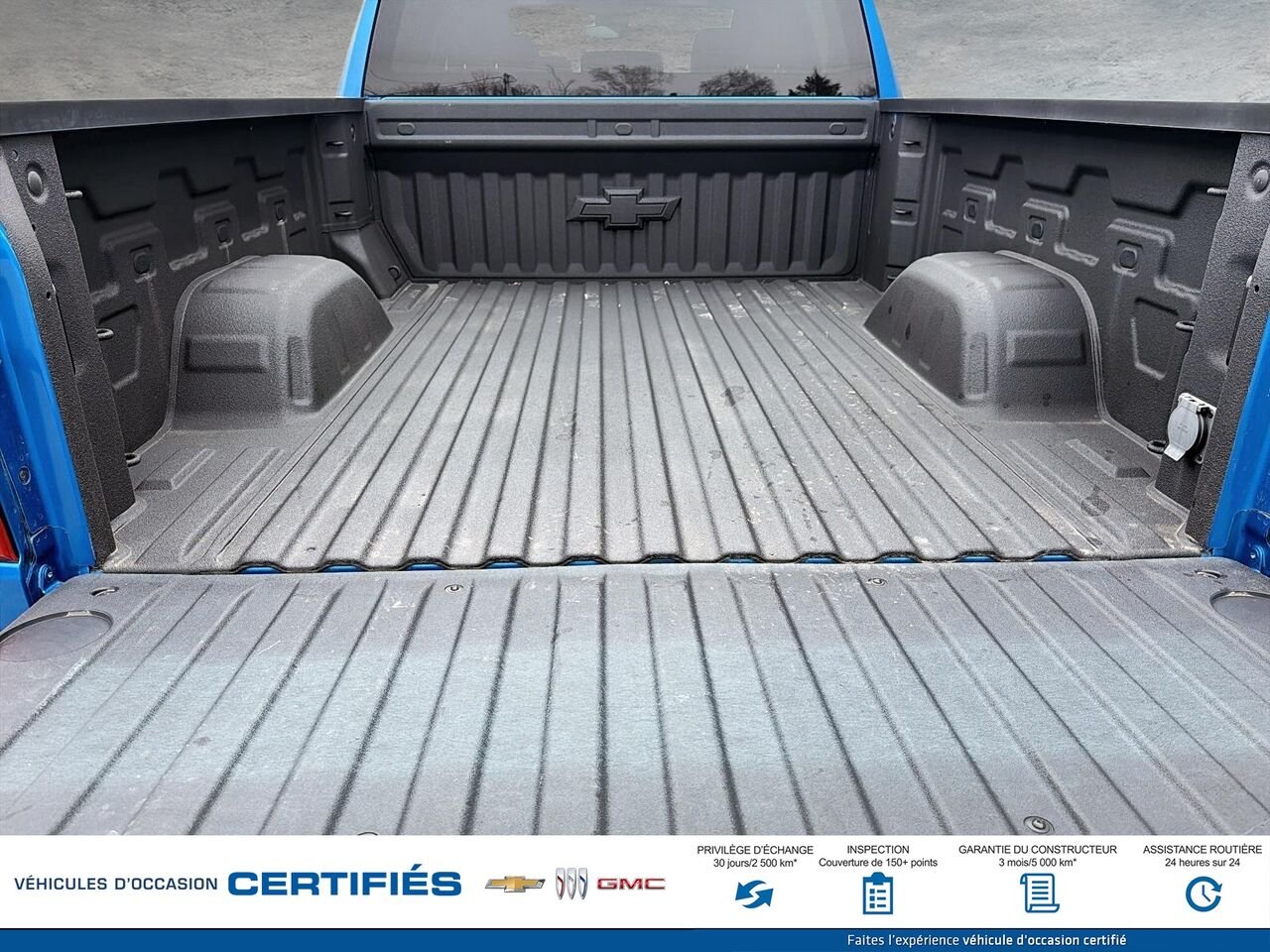 CHEVROLET SILVERADO RST cabine multiplace 4RM 157 po 2024 Bleu Montmagny - photo #17