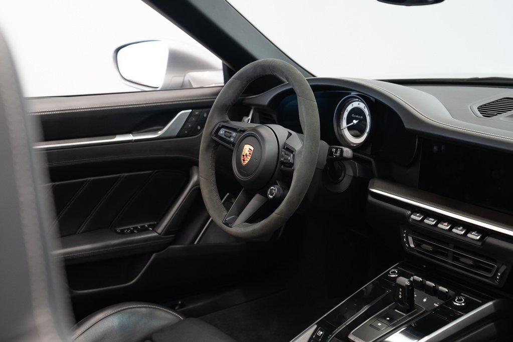 Porsche 911 Turbo S cabriolet 2023 Argent Kirkland - photo #21