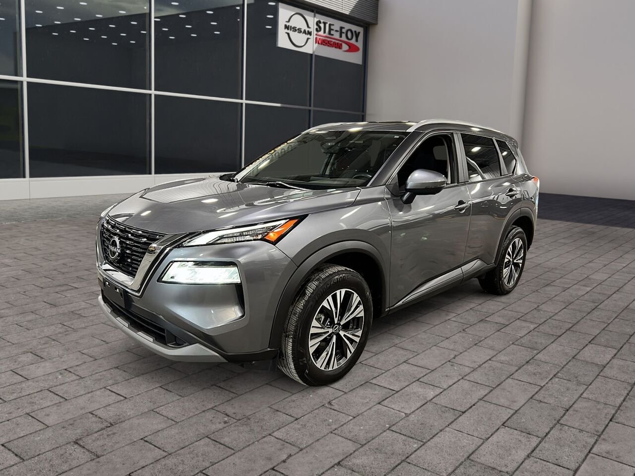 2023 Nissan Rogue Grey Québec - photo #0