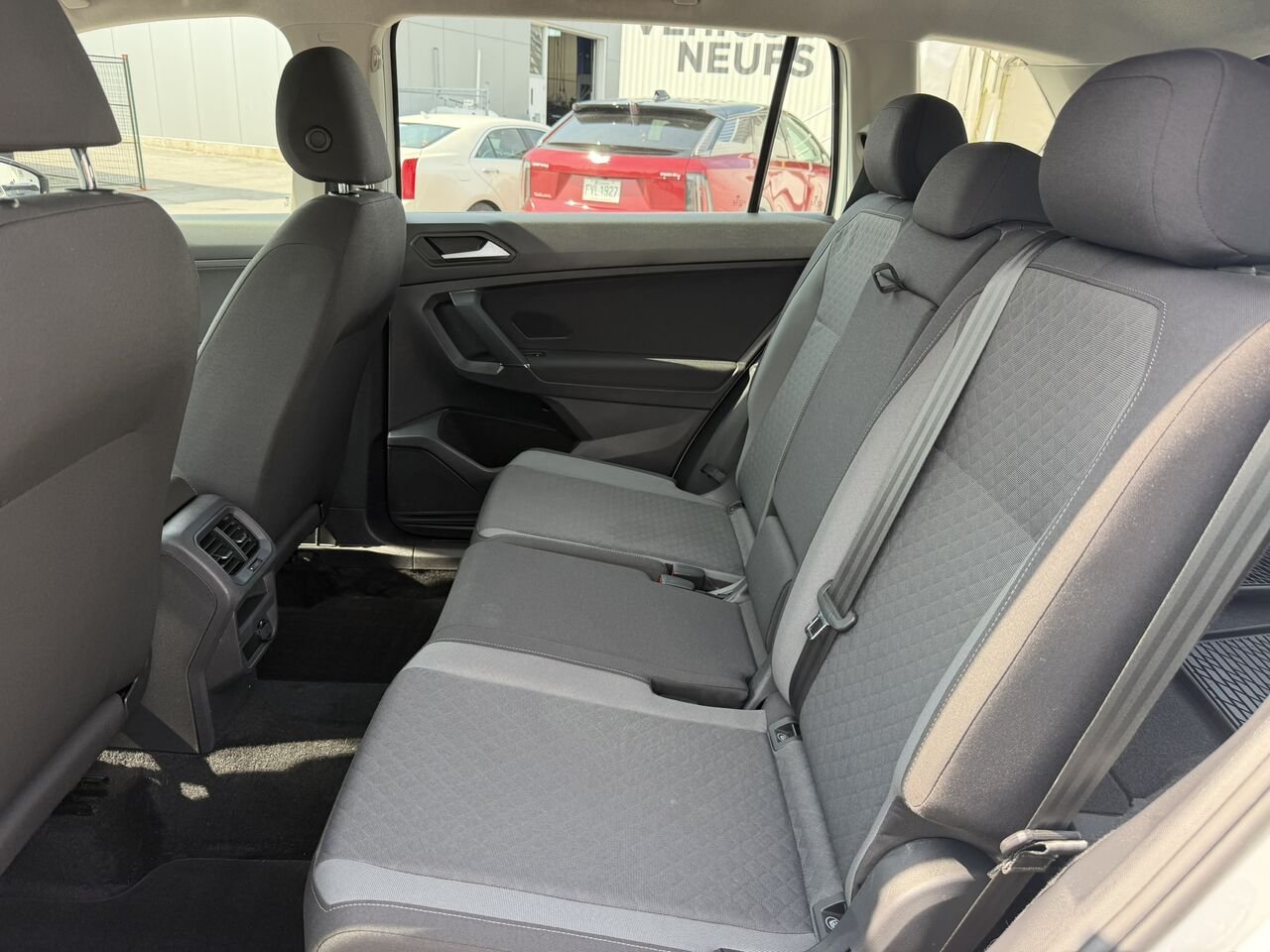 2020 Volkswagen Tiguan Trendline 4MOTION White Laval - photo #13