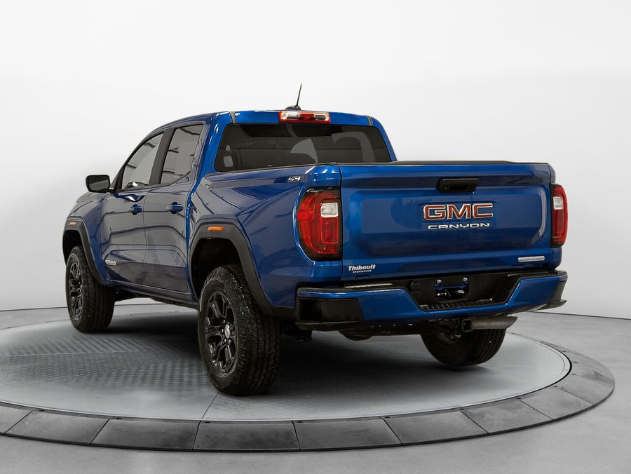 GMC Canyon 4WD Crew Cab Elevation Bas Kilométrage 2024 Bleu