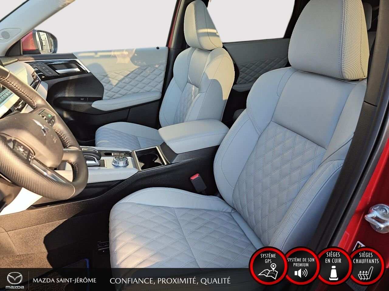 2024 Mitsubishi Outlander Red Saint-Jérôme - photo #17