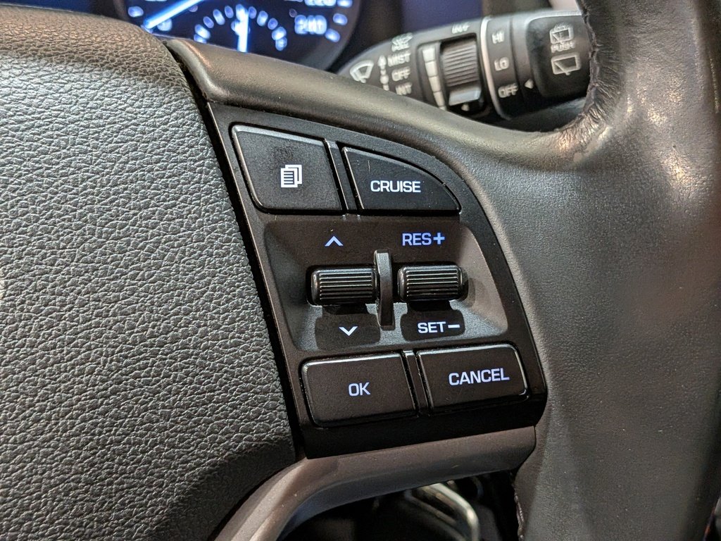 2016 Hyundai Tucson FWD 4dr 2.0L Premium Silver Val-David - photo #16