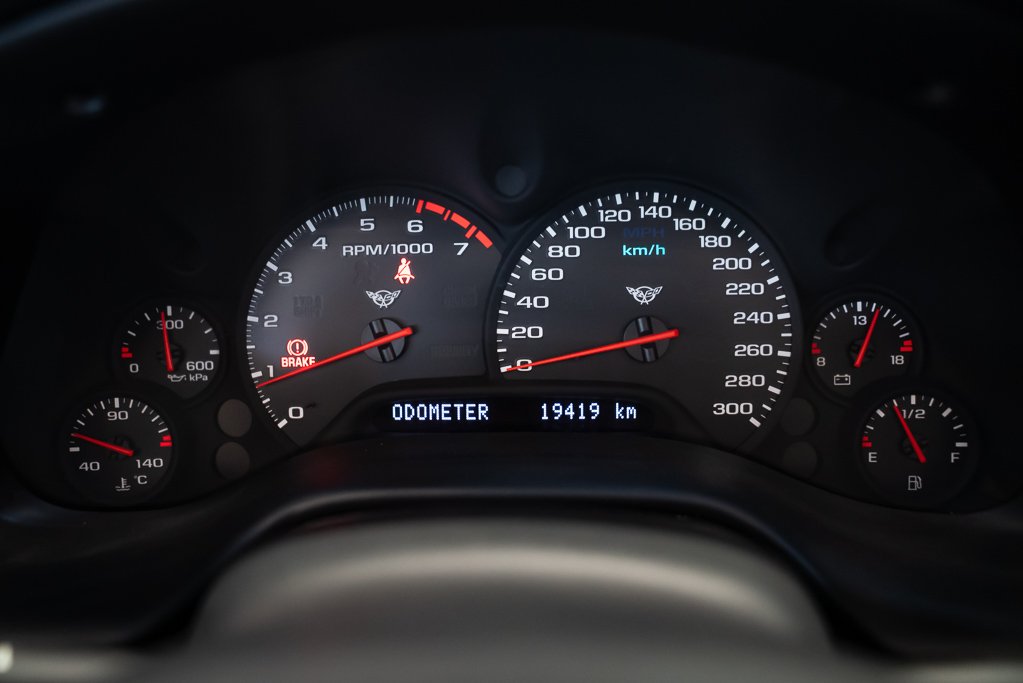 2002 Chevrolet Corvette Black Montreal - photo #14