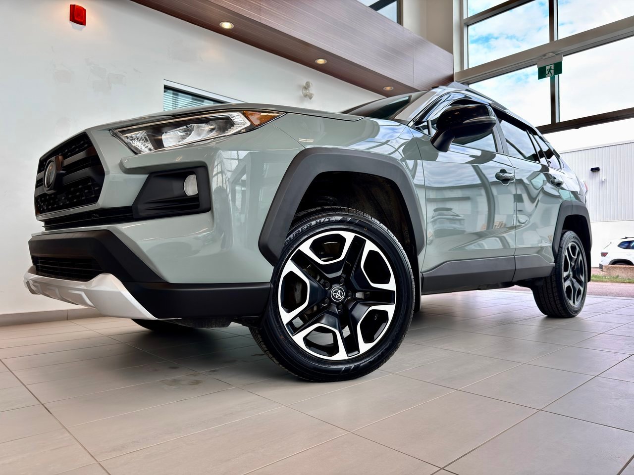 2020 Toyota RAV4 gray Notre-Dame-des-Prairies - photo #1