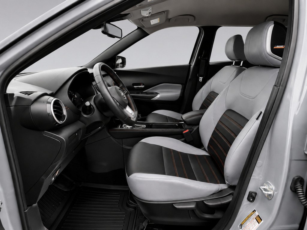 2024 Nissan Kicks Grey Saint-Basile-le-Grand - photo #9