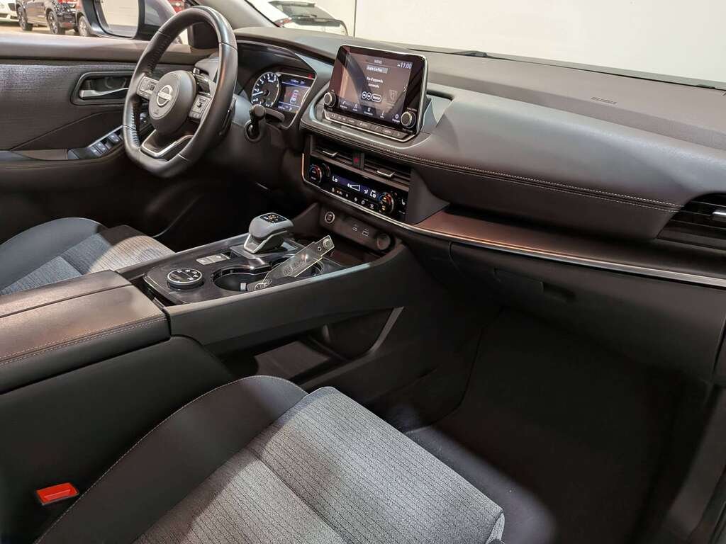 2023 Nissan Rogue AWD SV Moonroof Grey Val-David - photo #13