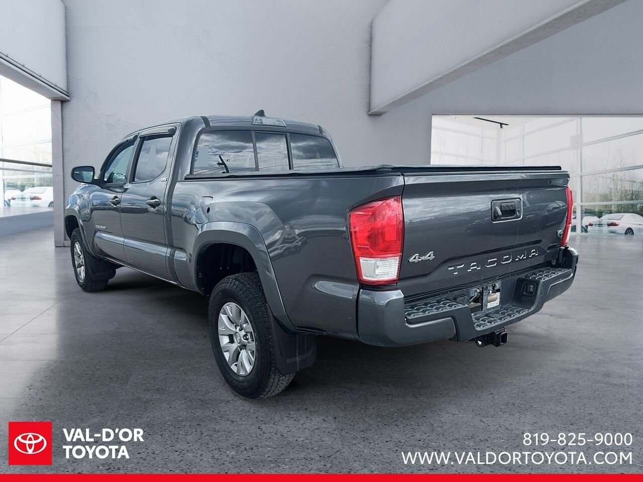 Toyota Tacoma SR5 Double Cab V6 4RM BA 2017 Gris Val-d'Or - photo #3