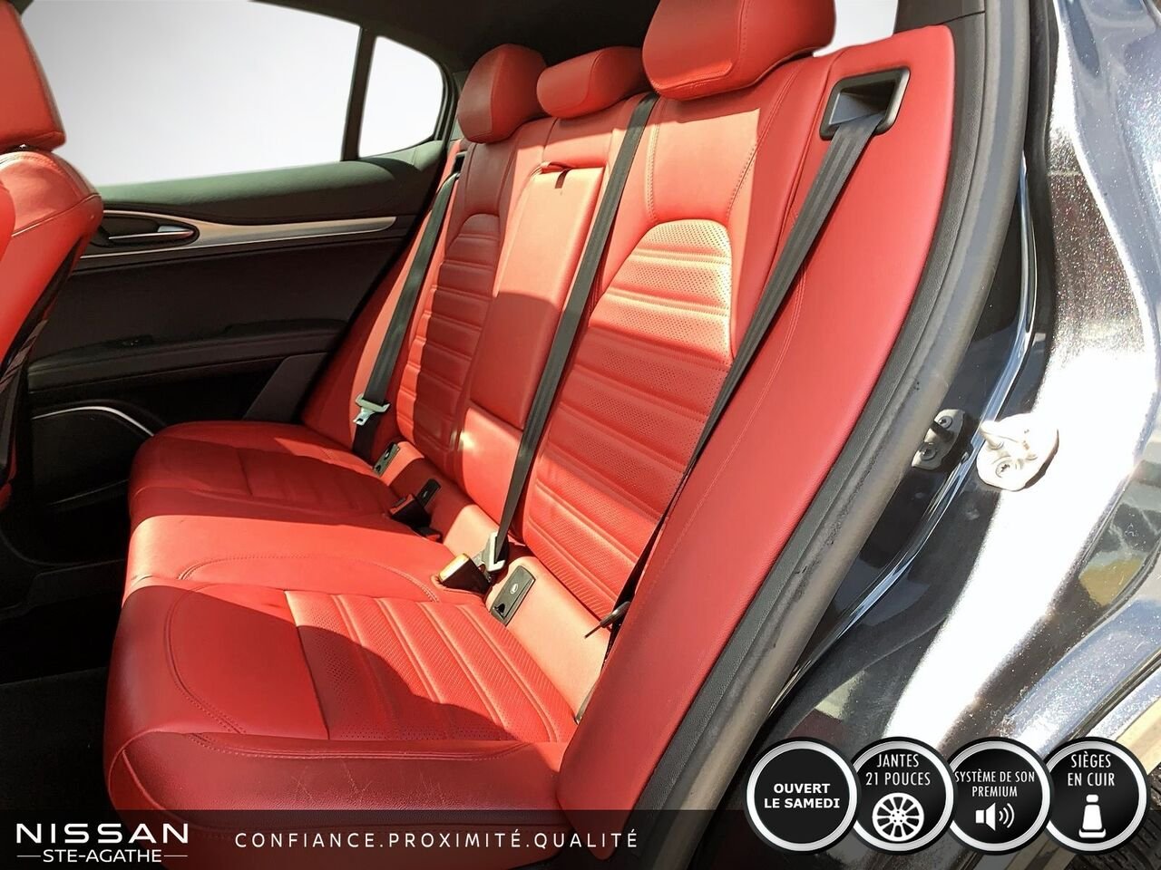 2022 Alfa Romeo Stelvio Veloce | CUIR ROUGE | TOIT PANORAMIQUE | AWD | Black Saint-Jérôme - photo #8