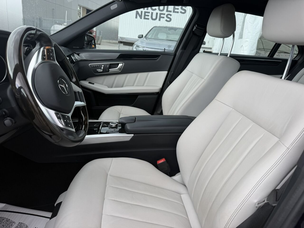 2016 Mercedes-Benz Classe-E E 400 4MATIC Blue Laval - photo #20