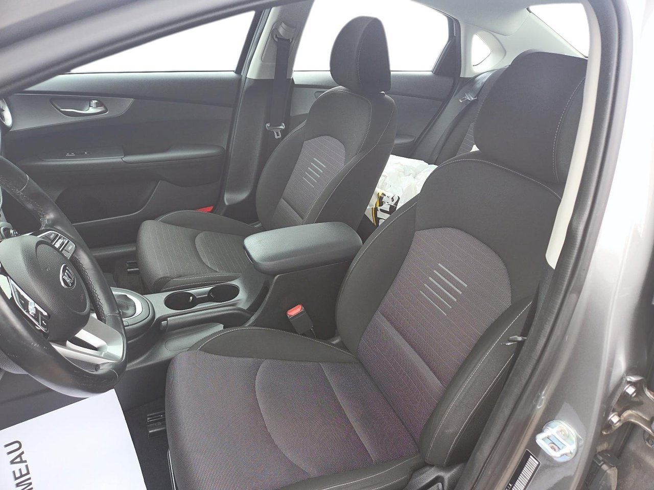 Kia Forte NIV 3KPF24AD5ME321686 2021 Gris Chicoutimi - photo #9