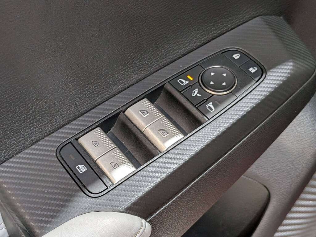 2023 Mitsubishi Outlander Plug-In Hybrid GT S-AWC Red Val-David - photo #38