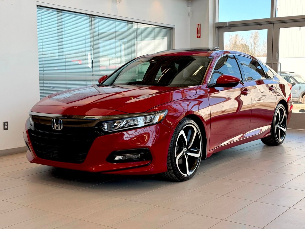 Honda Accord Sedan 2019 Rouge Notre-Dame-des-Prairies - photo #2