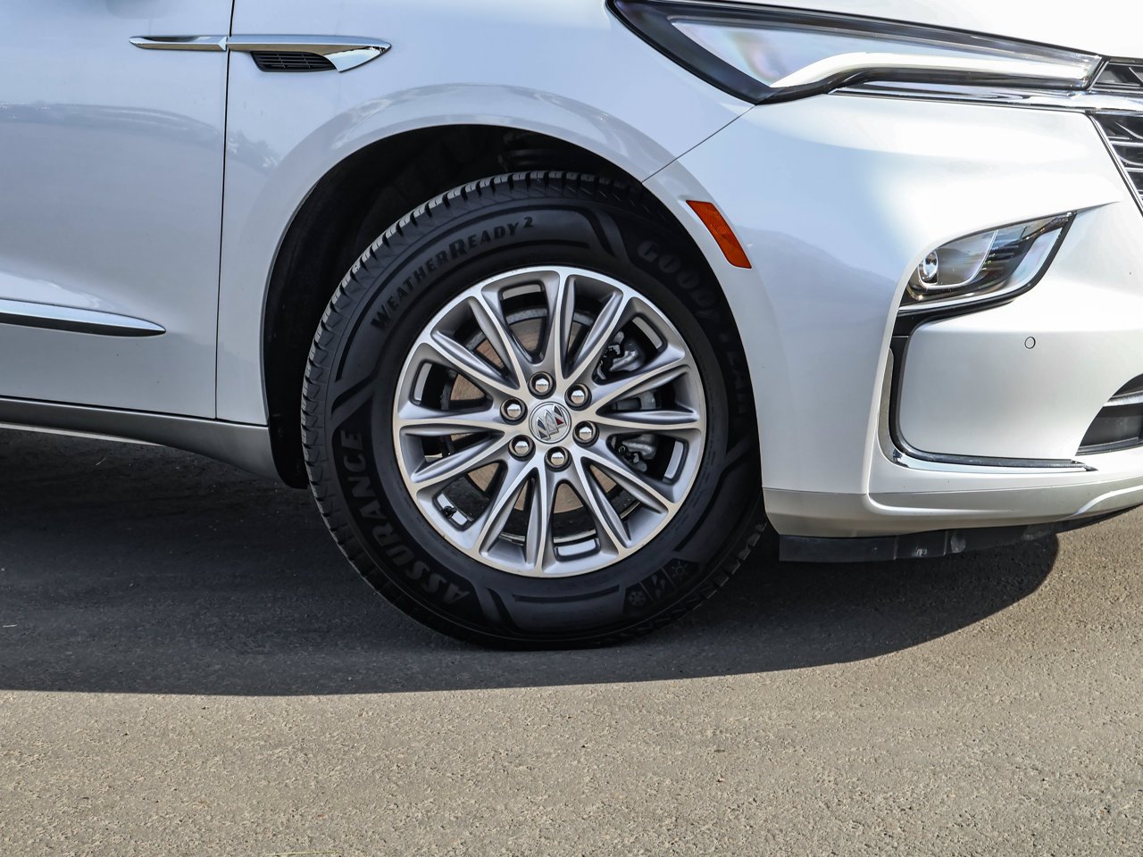 2024 Buick Enclave AWD 4dr Premium White Sherwood Park - photo #10