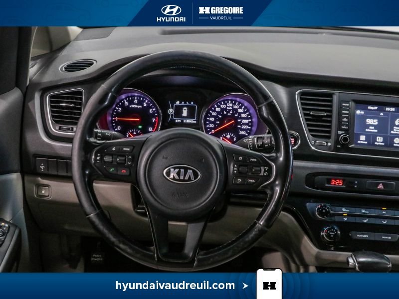 Kia Sedona 2018 Rouge Blainville - photo #21