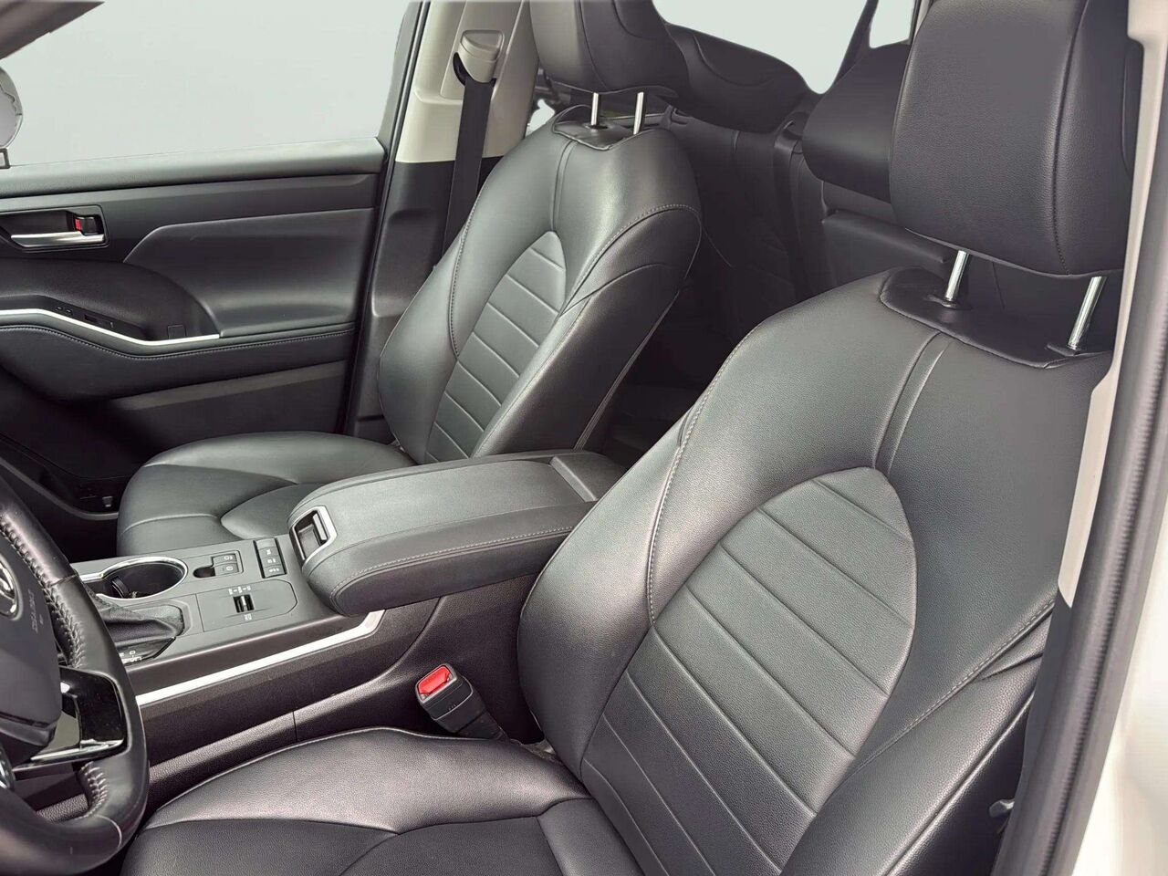 TOYOTA Highlander Hybride 2020 Blanc Gatineau - photo #19