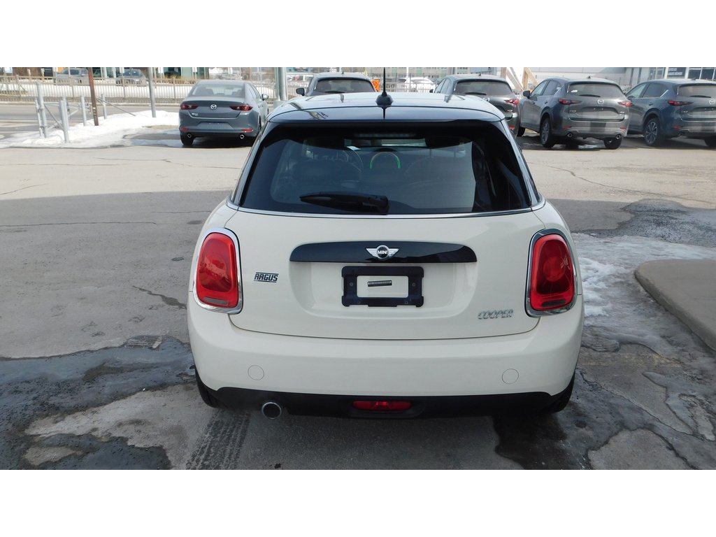 2018 MINI 5 Door Saint-Eustache - photo #3