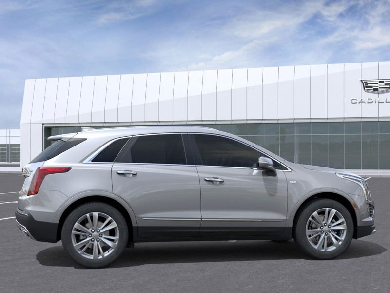 CADILLAC XT5 Haut de gamme Luxe 4 portes TI 2026 Argent silver métallisé