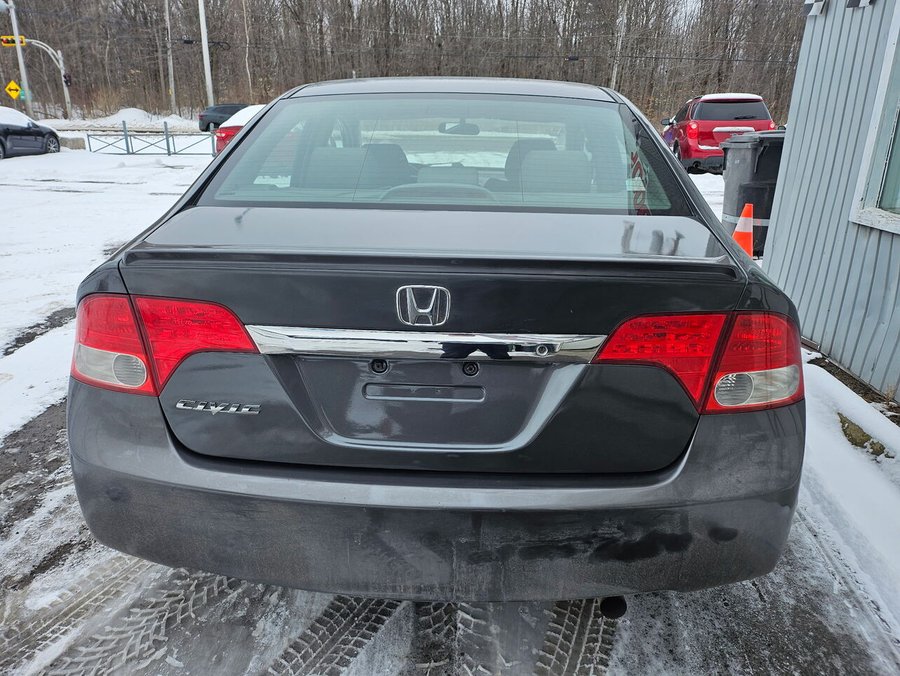 2010 Honda Berline Civic 4 portes, boîte manuelle, DX Grey