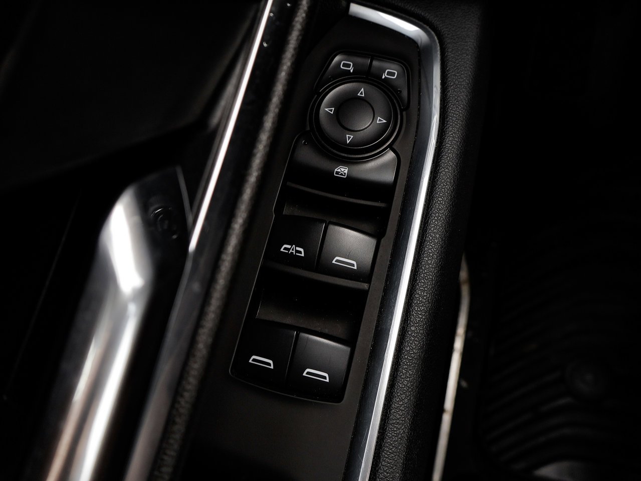 2025 Chevrolet Silverado 2500HD 4WD Crew Cab 159 LT White Sherwood Park - photo #16