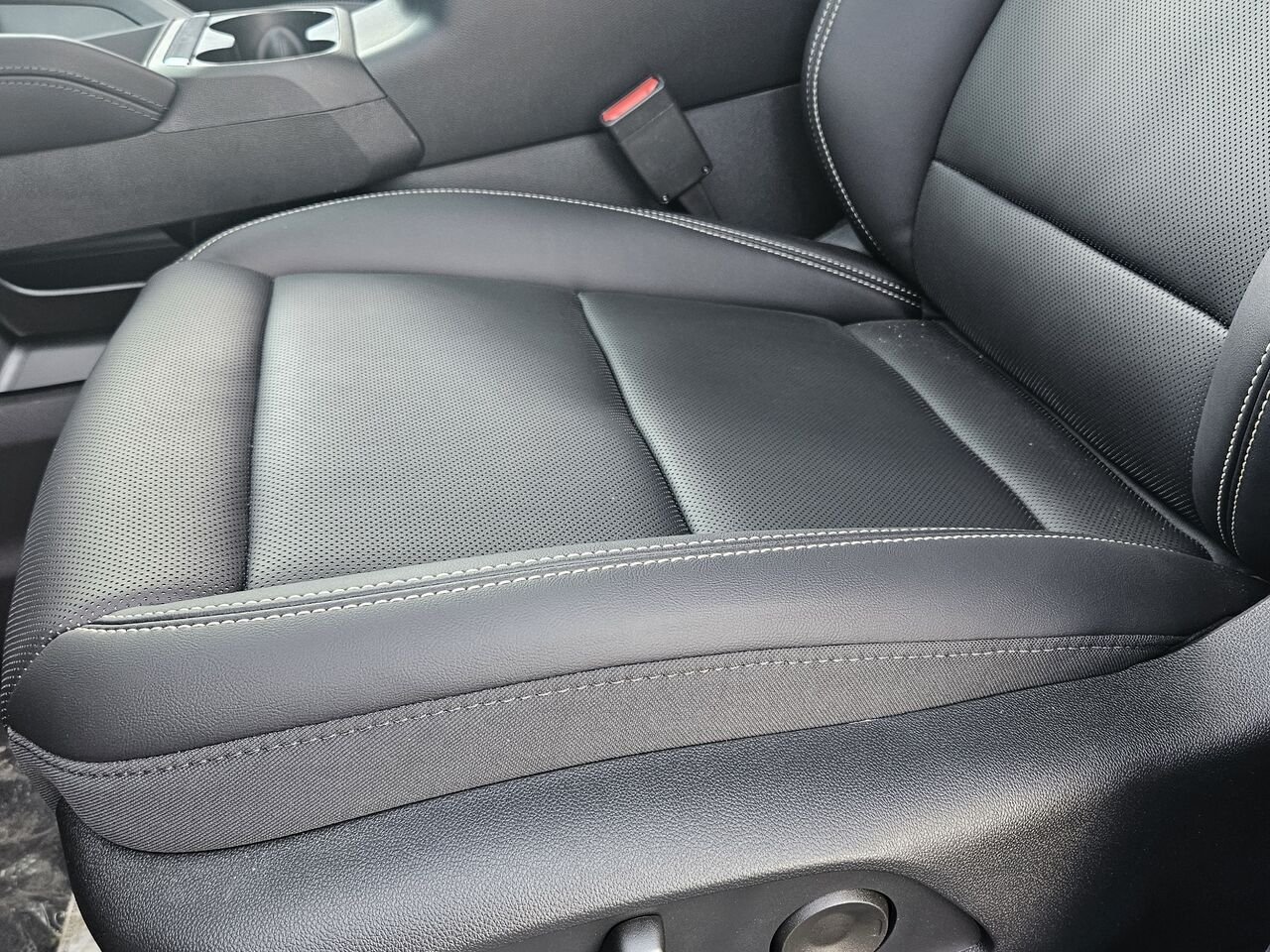 2026 GMC Terrain Élévation 4 portes TI Summit White Thetford Mines - photo #14