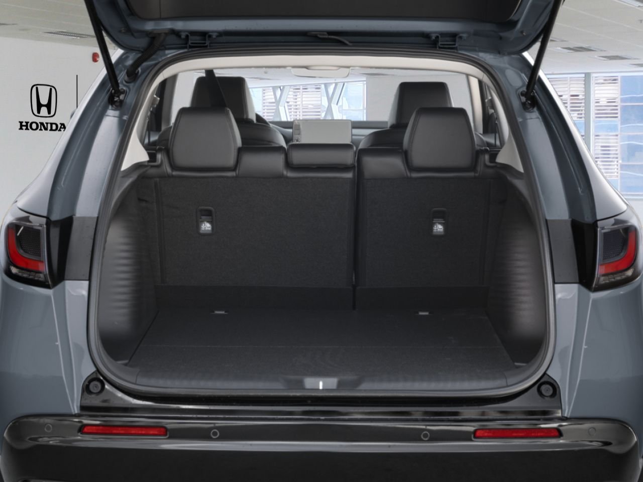2026 Honda HR-V Platinum White Pearl Mississauga - photo #3