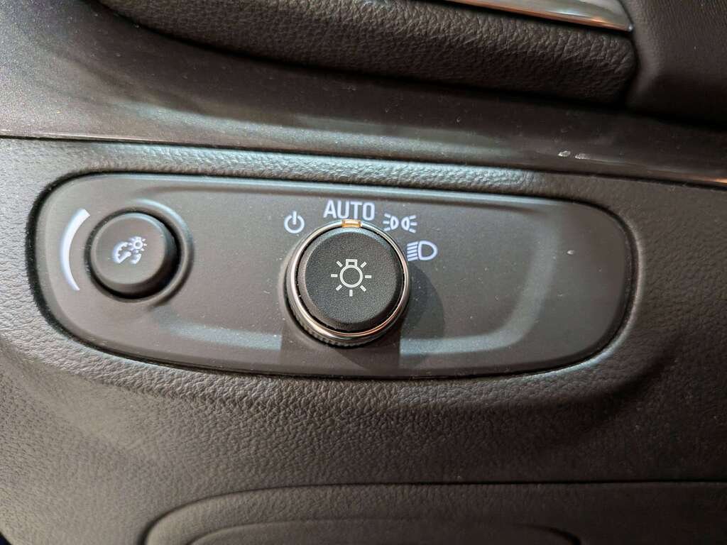 2021 Buick Encore FWD 4dr Preferred Black Val-David - photo #18