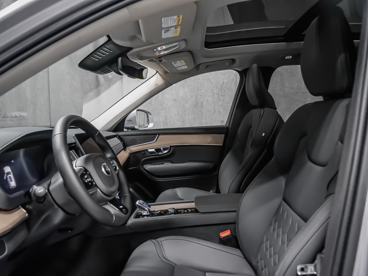 2026 Volvo XC90 B6 CORE BRIGHT Silver Montreal - photo #13