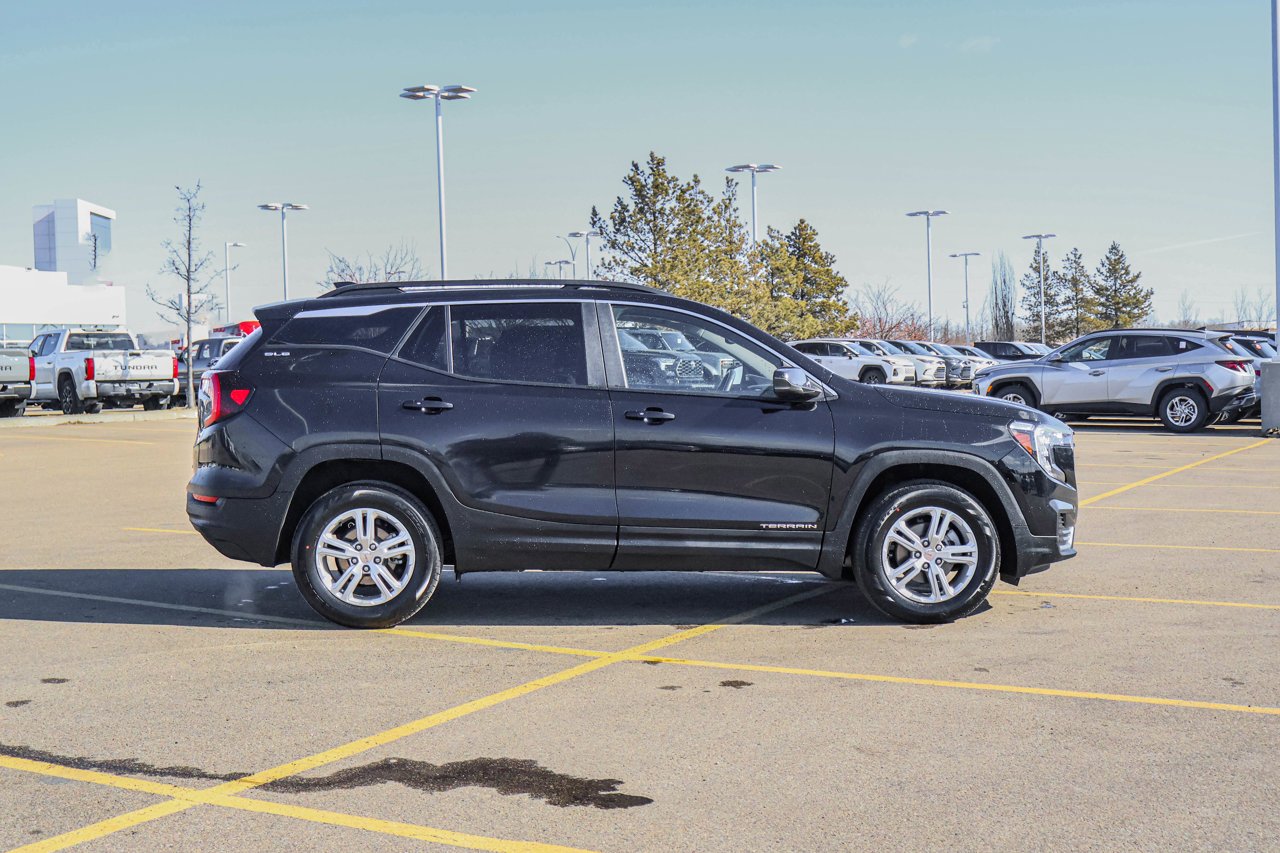 2024 GMC Terrain AWD 4dr SLE Black Sherwood Park - photo #13