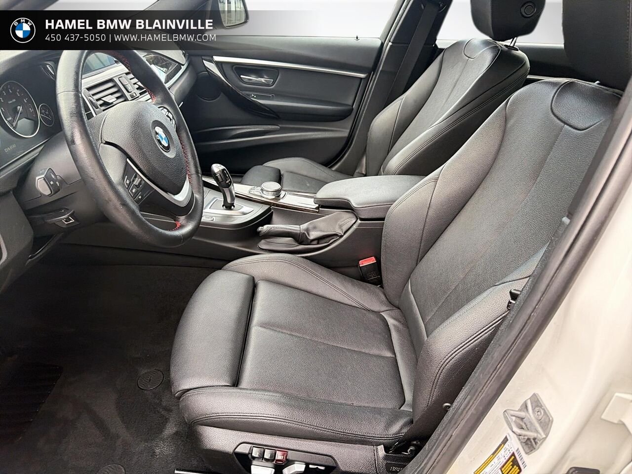 BMW Série 3 330i xDrive berline 2018 Blanc Blainville - photo #8