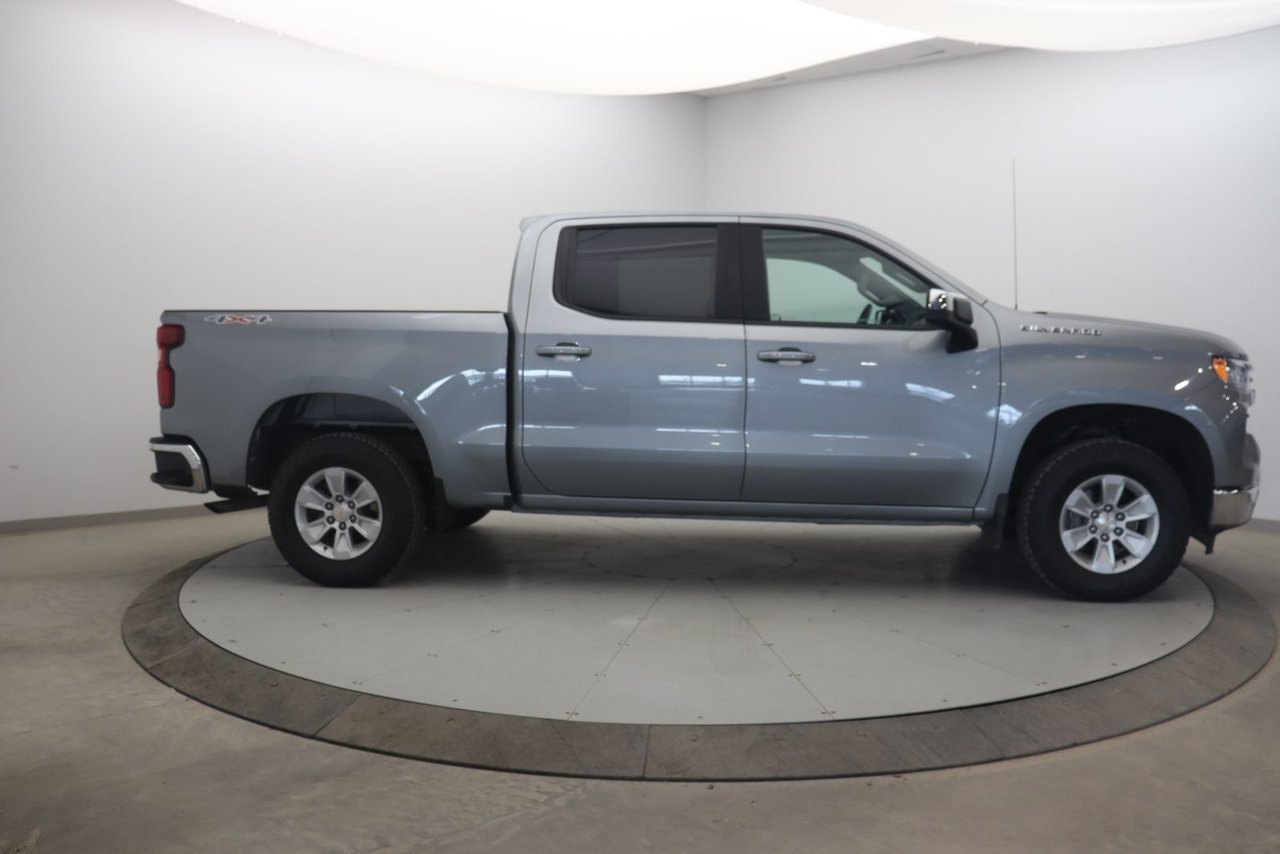 Chevrolet Silverado 1500 NIV 3GCUKDED7SG189713 2025 Gris Chicoutimi - photo #2